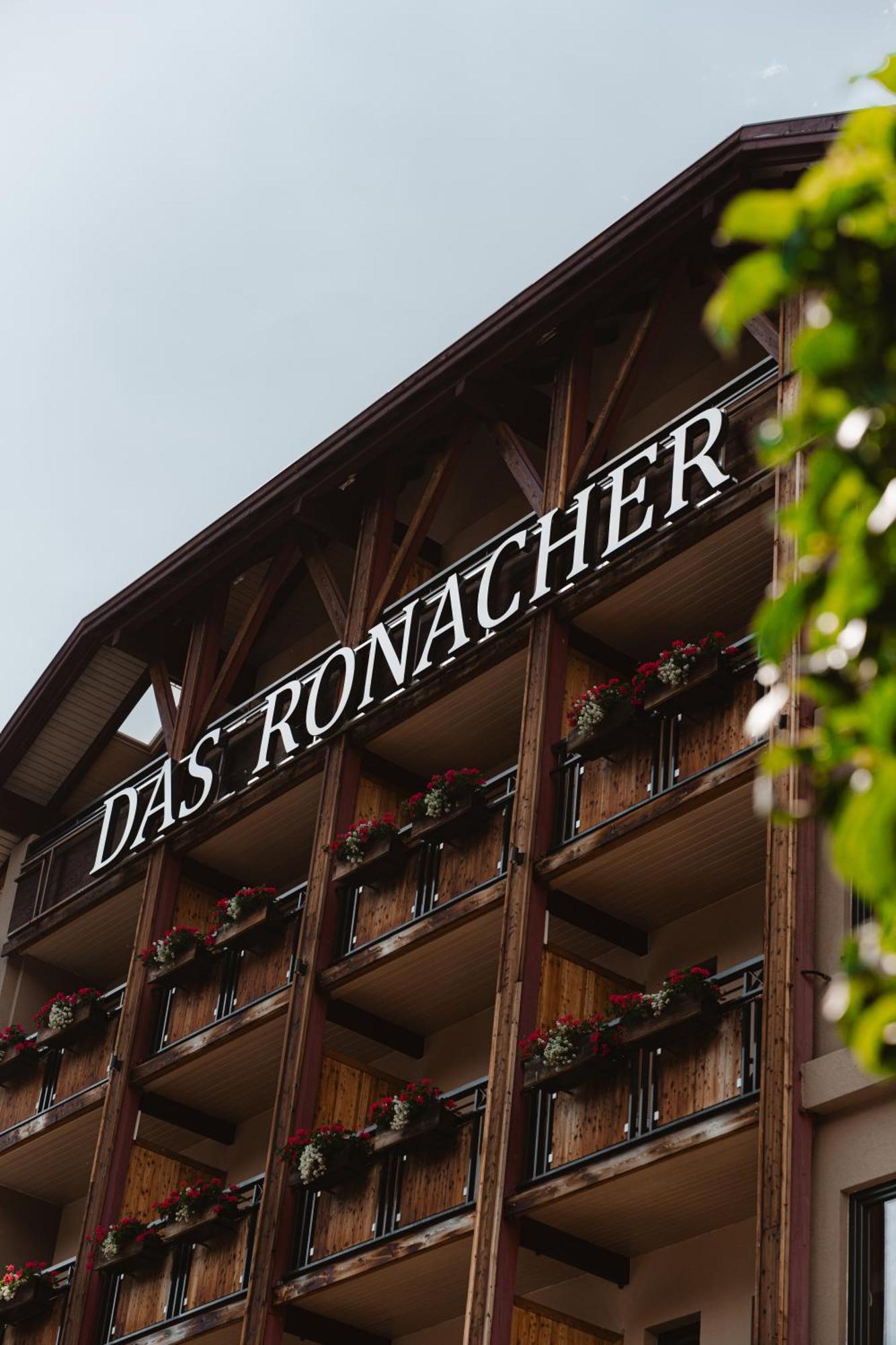 Das Ronacher Thermal Spa Hotel 巴德小基希海姆 外观 照片